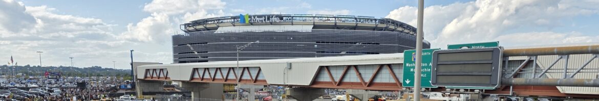 MetLife Stadium and football crowd before the Steelers-Jets game